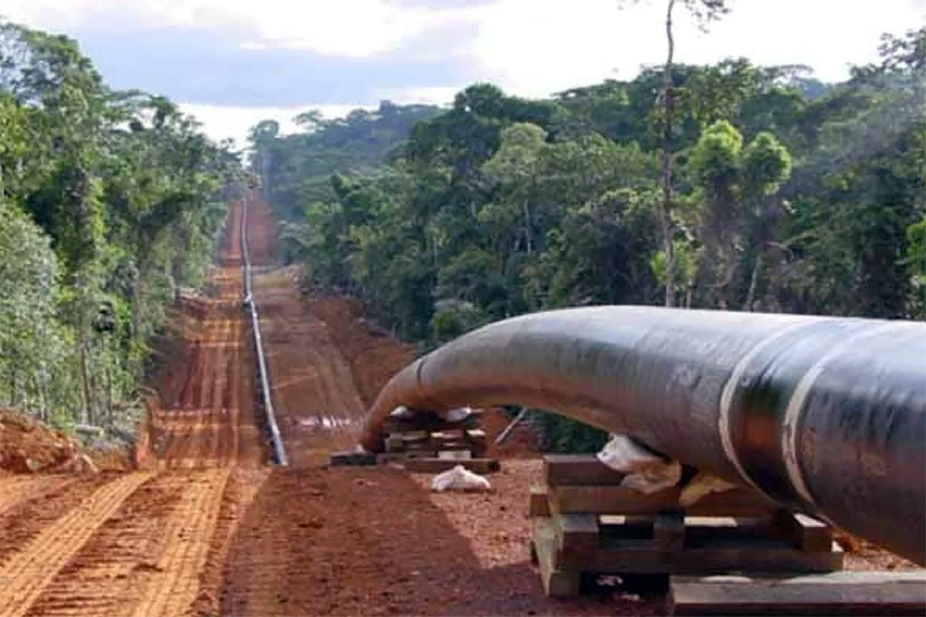 Oil pipeline: Court blocks land owners 