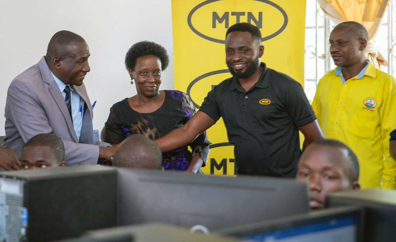 MTN Uganda gives Sheema school new ICT lab